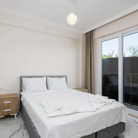 Azalea 2 فيلة أورتاجا