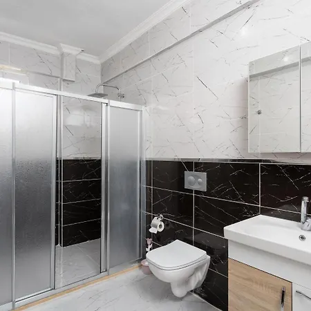 Azalea 2 فيلة أورتاجا